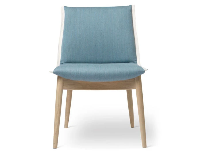 E004 Embrace Chair 3 E004 Embrace Chair