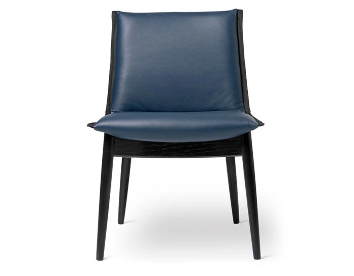 E004 Embrace Chair 5 E004 Embrace Chair - Image 3